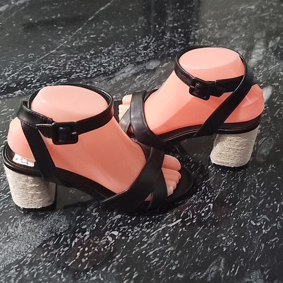 BRAND NEW BERNESS EBBA CRISS-CROSS  BLOCK HEEL OPEN TOE  SANDAL G1 - Picture 10 of 15